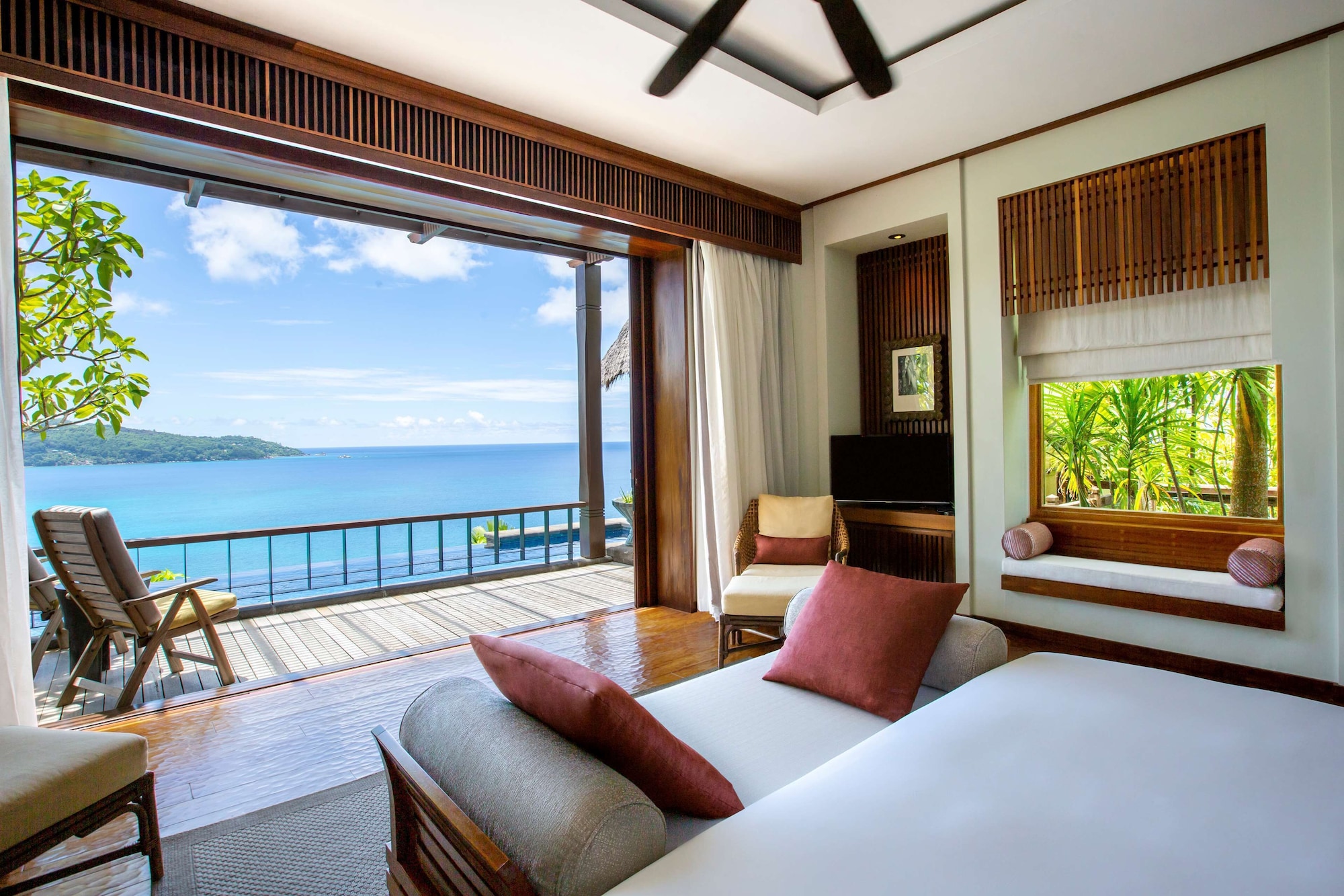 PREMIER, VILLA, OCEAN VIEW, WITH POOL
