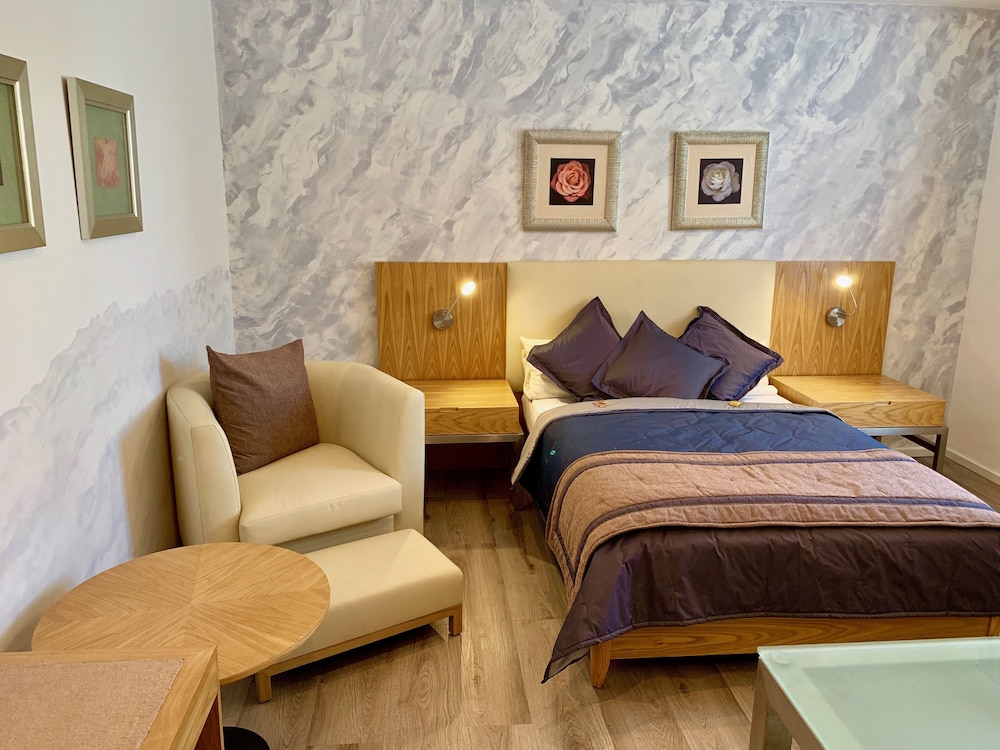 Boutique Hotel Goldene Henne 34/58