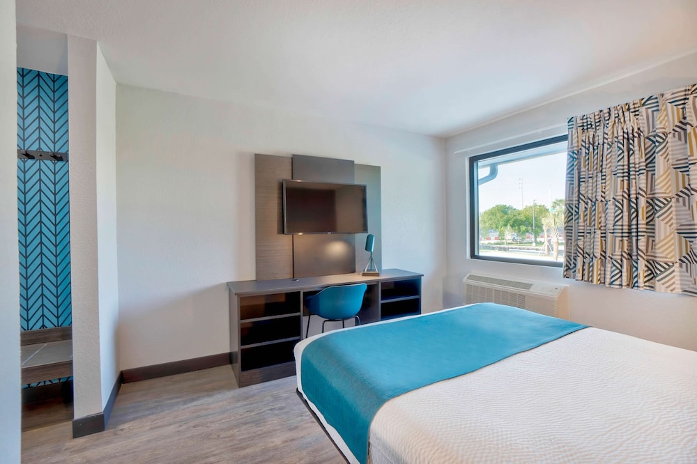 Motel6 Fort Lauderdale, FL 23/44