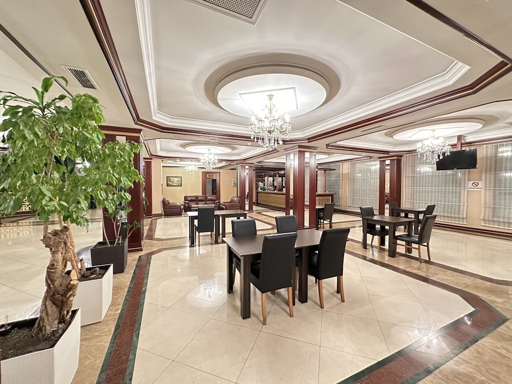 Modern Hotel Baku 10/55