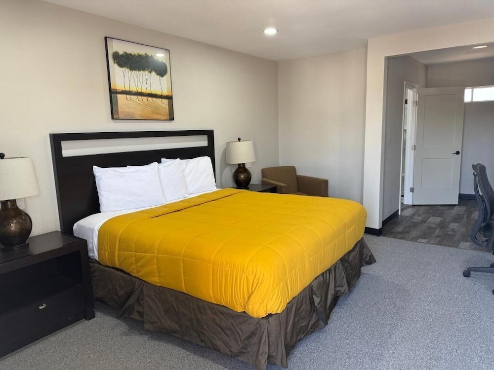 American Inn Suites Lax Airport 34/64
