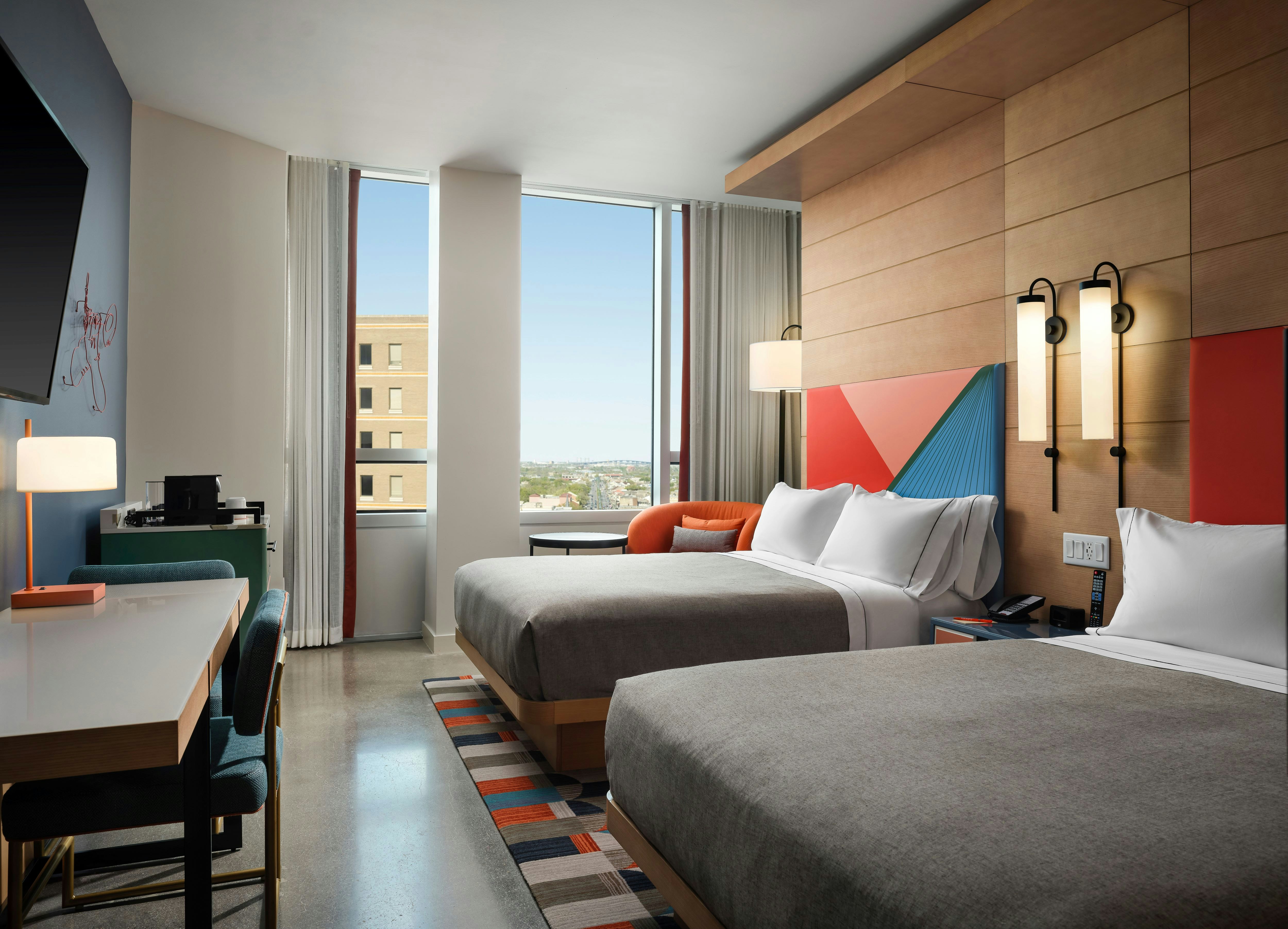 DELUXE, 2 QUEEN BEDS, ACCESSIBLE
