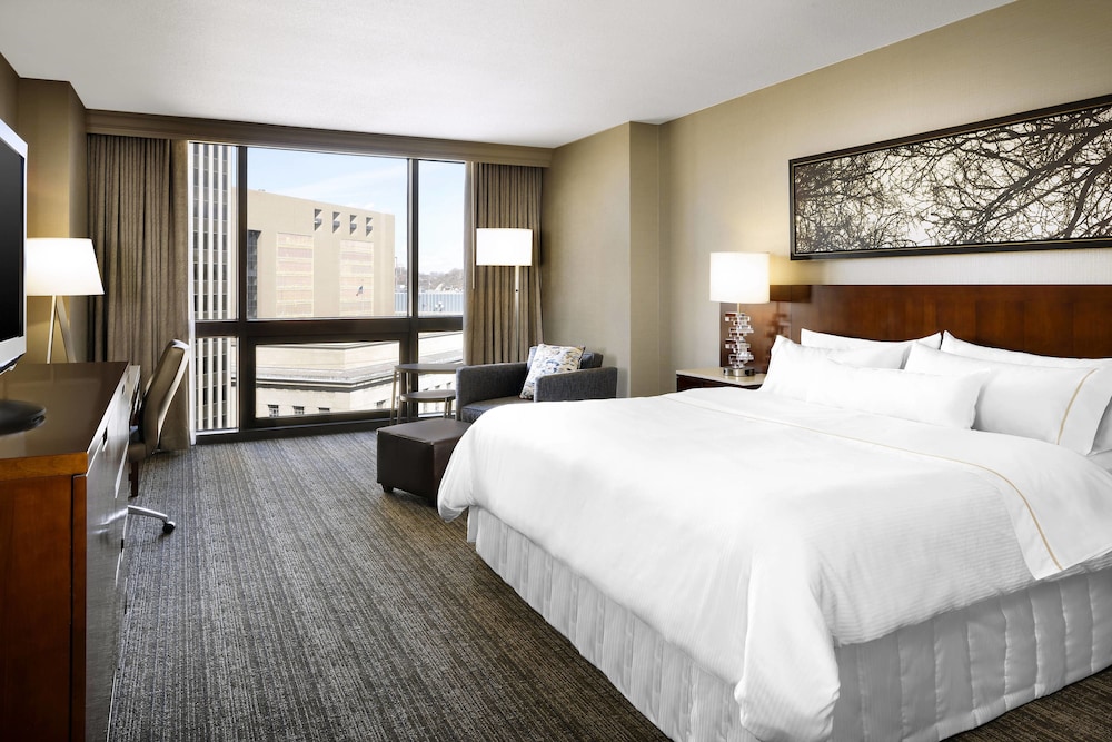 The Westin Cincinnati 12/52