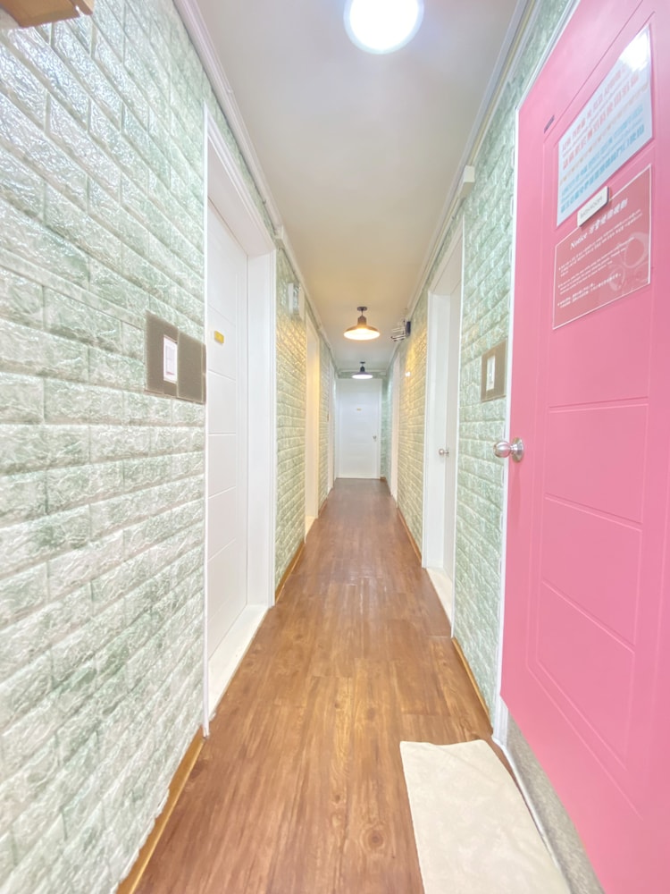 Aroha Guest House 66/67