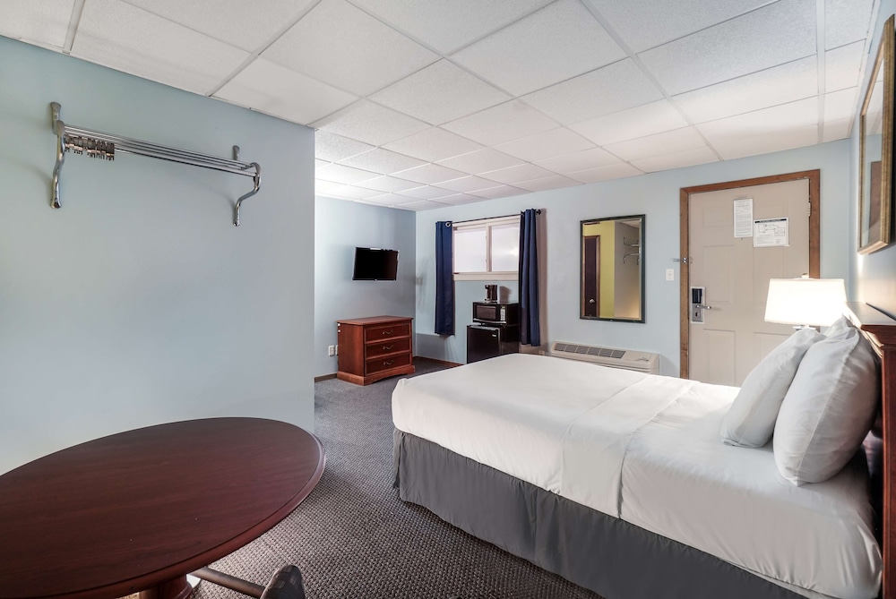 Americas Best Value Inn Marquette 21/46