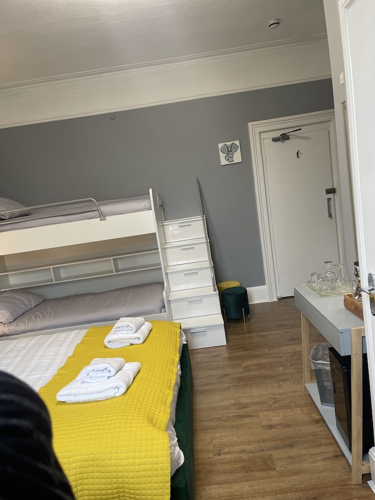 Westbank Hotel - Guest House 11/50