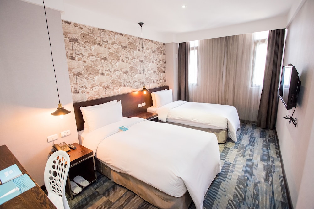 Khan Hotel 18/50