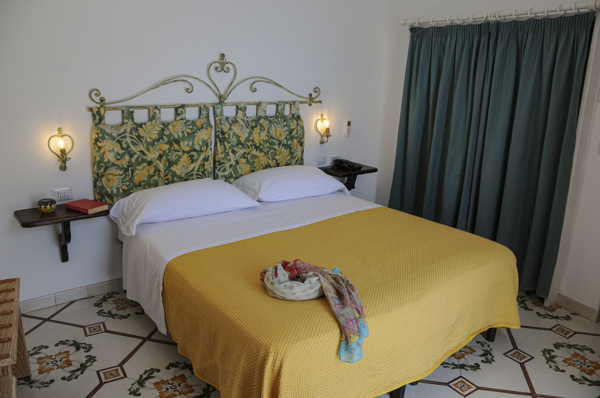 SUPERIOR, DOUBLE OR TWIN BED, SEA VIEW