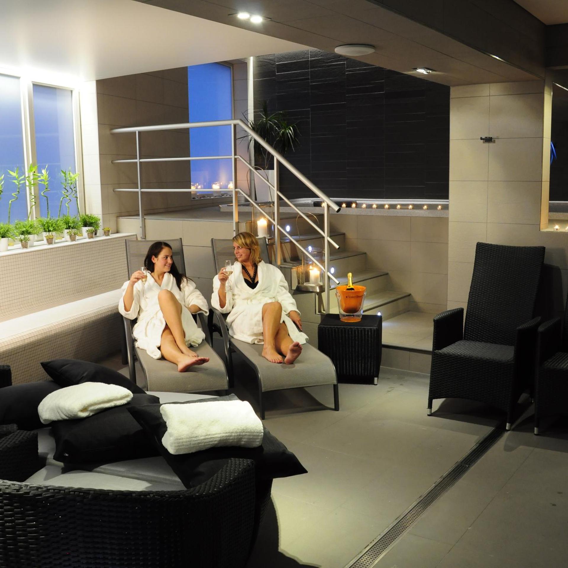 Casino Hotel 30/50