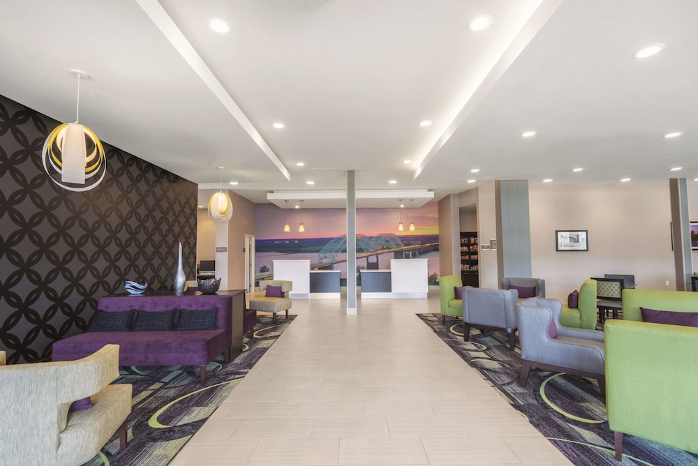 La Quinta Inn & Suites by Wyndham Memphis Downtown 27/36