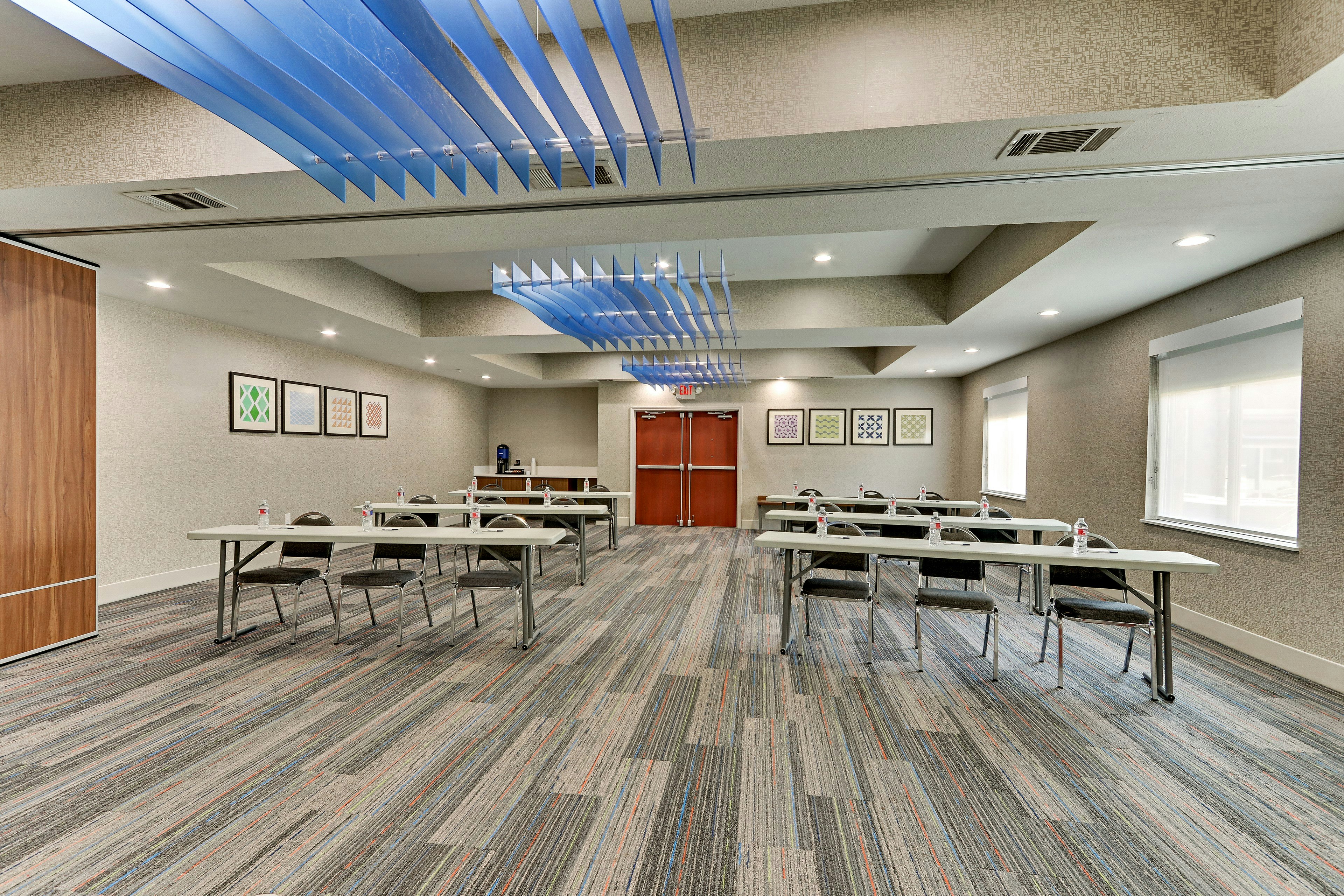 Holiday Inn Express Hotel & Suites Weatherford 21/57