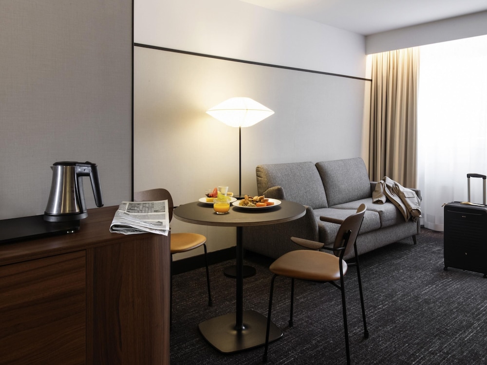 Mercure Caen Centre Port de Plaisance 51/75