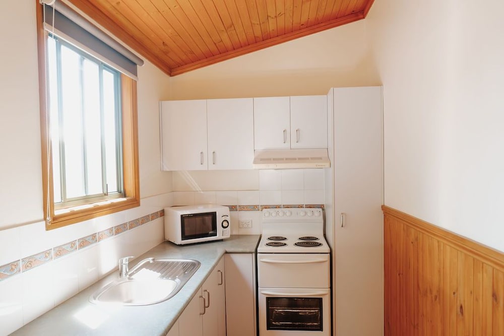 Port Fairy Holiday Park 44/48