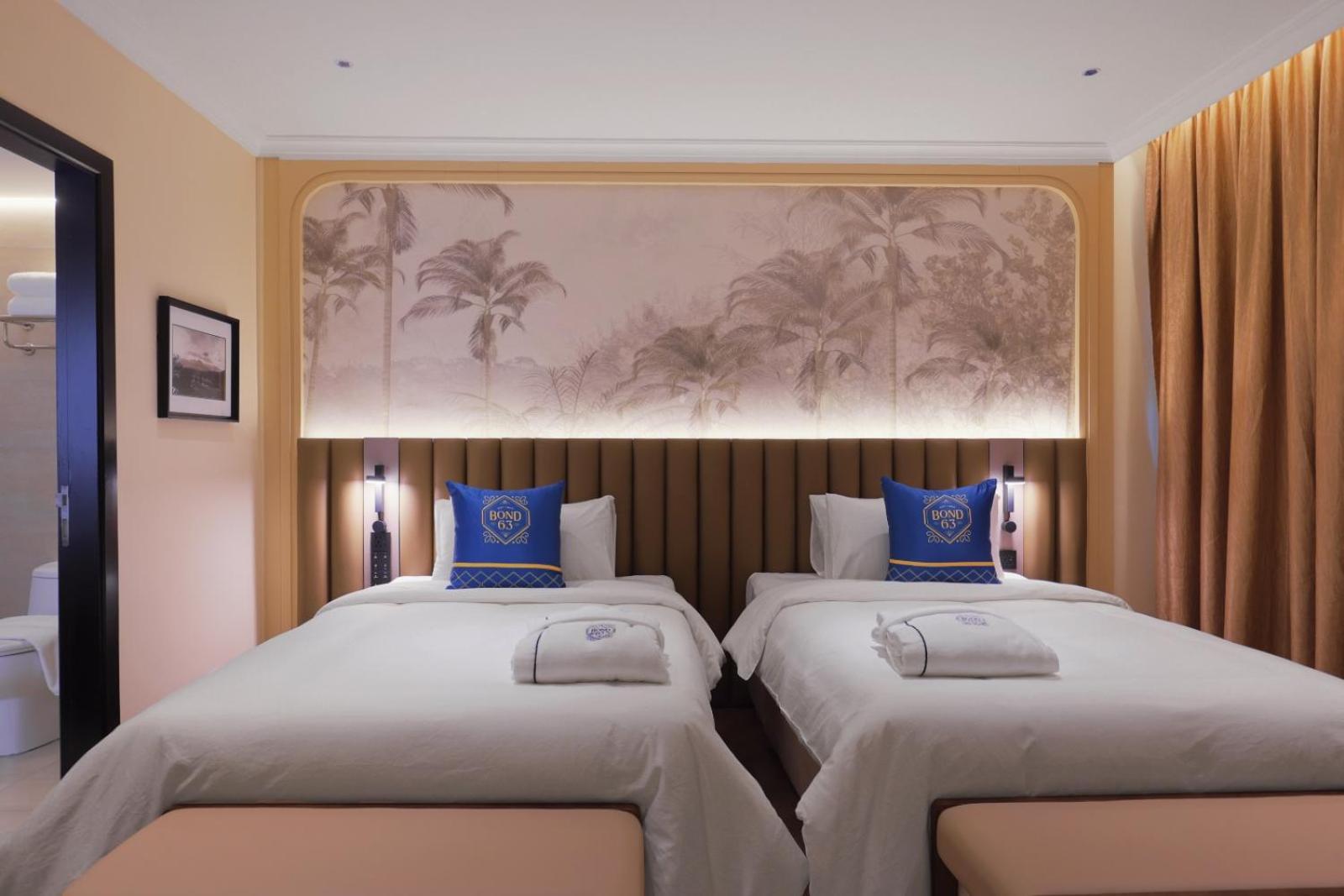 Renovated, Grand, Twin Beds