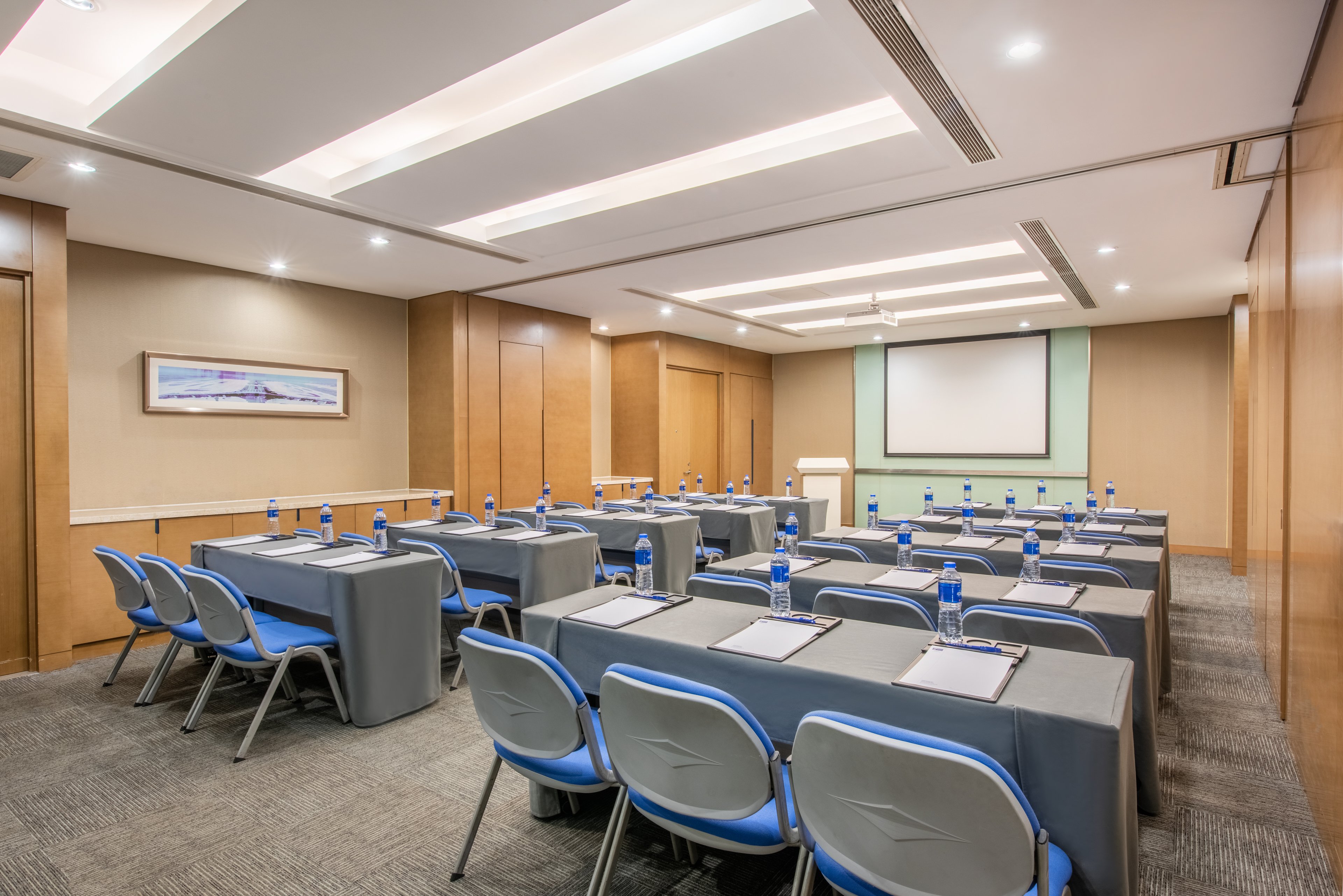 Holiday Inn Express Beijing Airport Zone 41/50