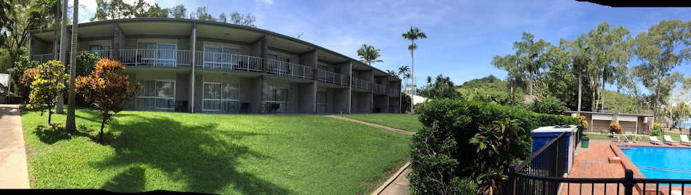 Arcadia Village Motel 2/24