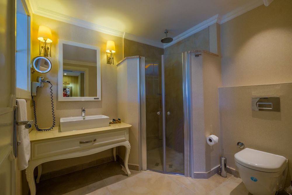 Grand Gocek Hotel 42/46