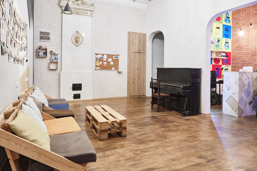 Moosica Hostel 30/50