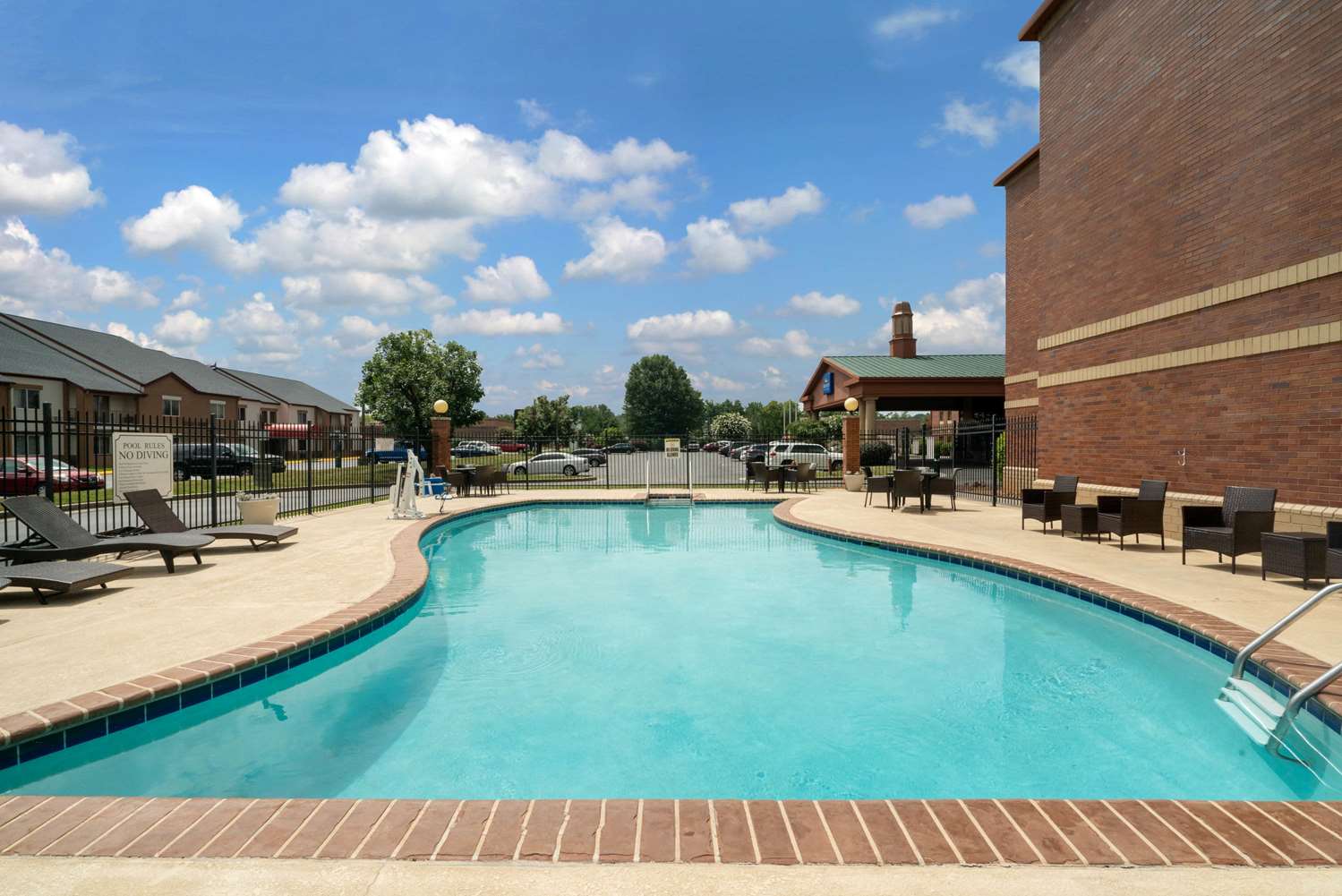 Baymont by Wyndham Knoxville/Cedar Bluff 55/59