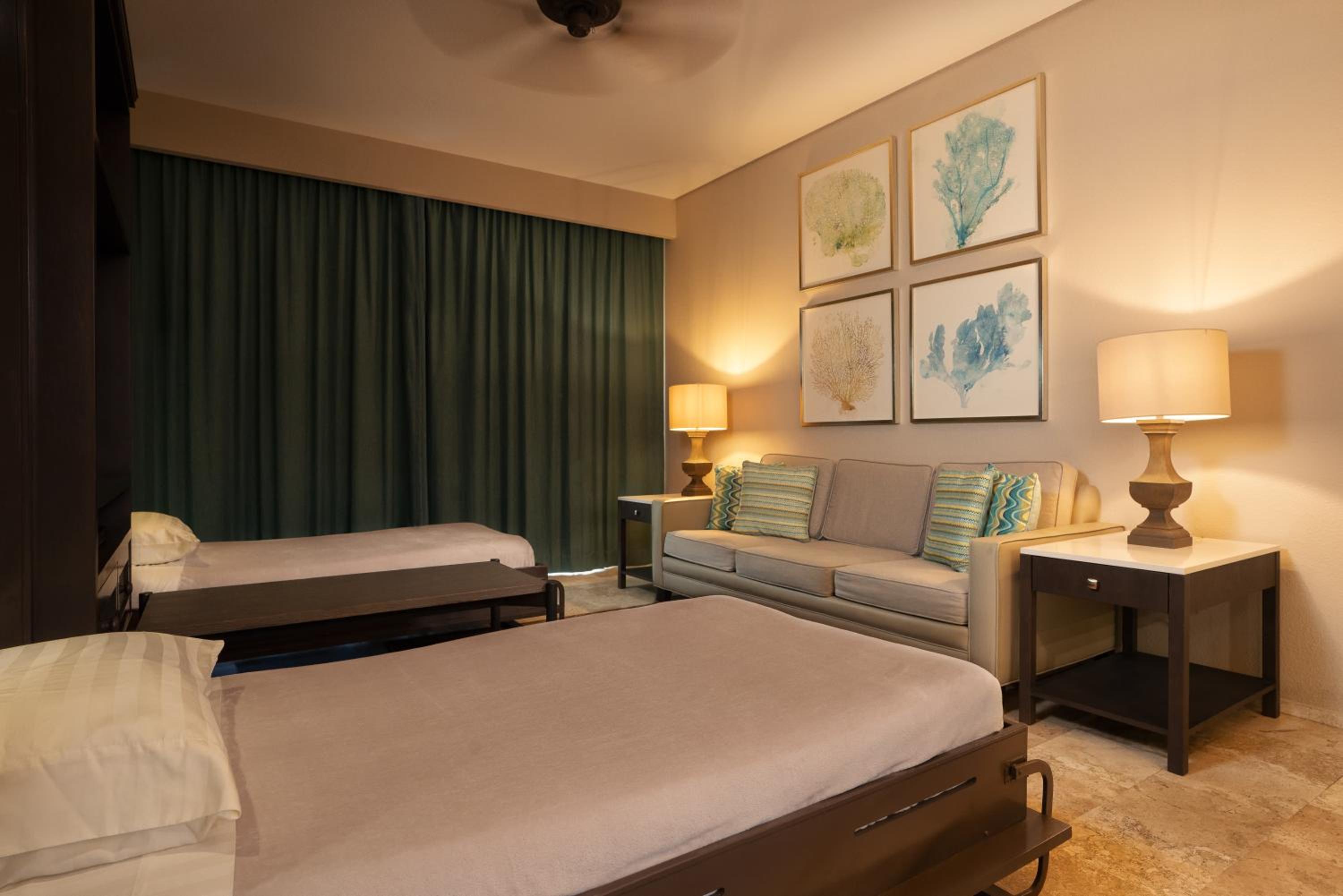 1 Bedroom, Deluxe, Suite, King Bed, Beach Front، The Royal Sands All Inclusive Resort & Spa 5/9