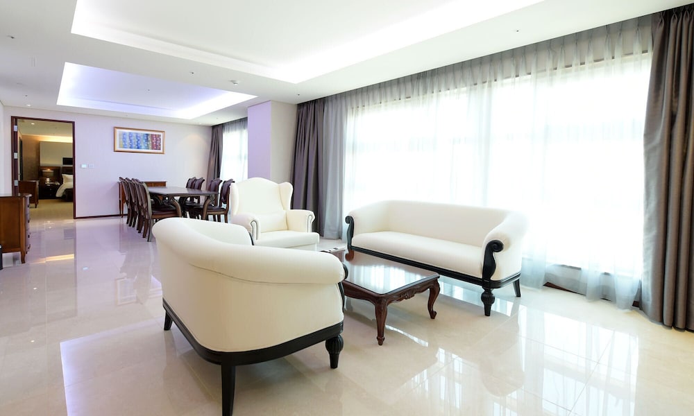 Wirye Militopia Hotel by Marine 47/62