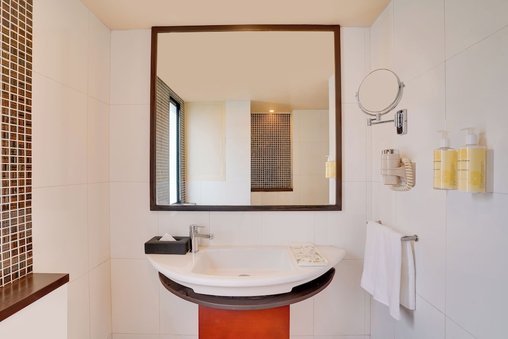 Lemon Tree Hotel, Centre Point, Jamshedpur 36/46
