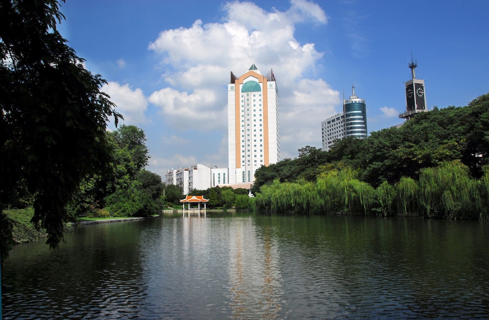 Excemon Hefei Peace Hotel 28/28