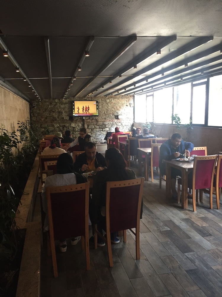 Sun Comfort Hotel 34/48