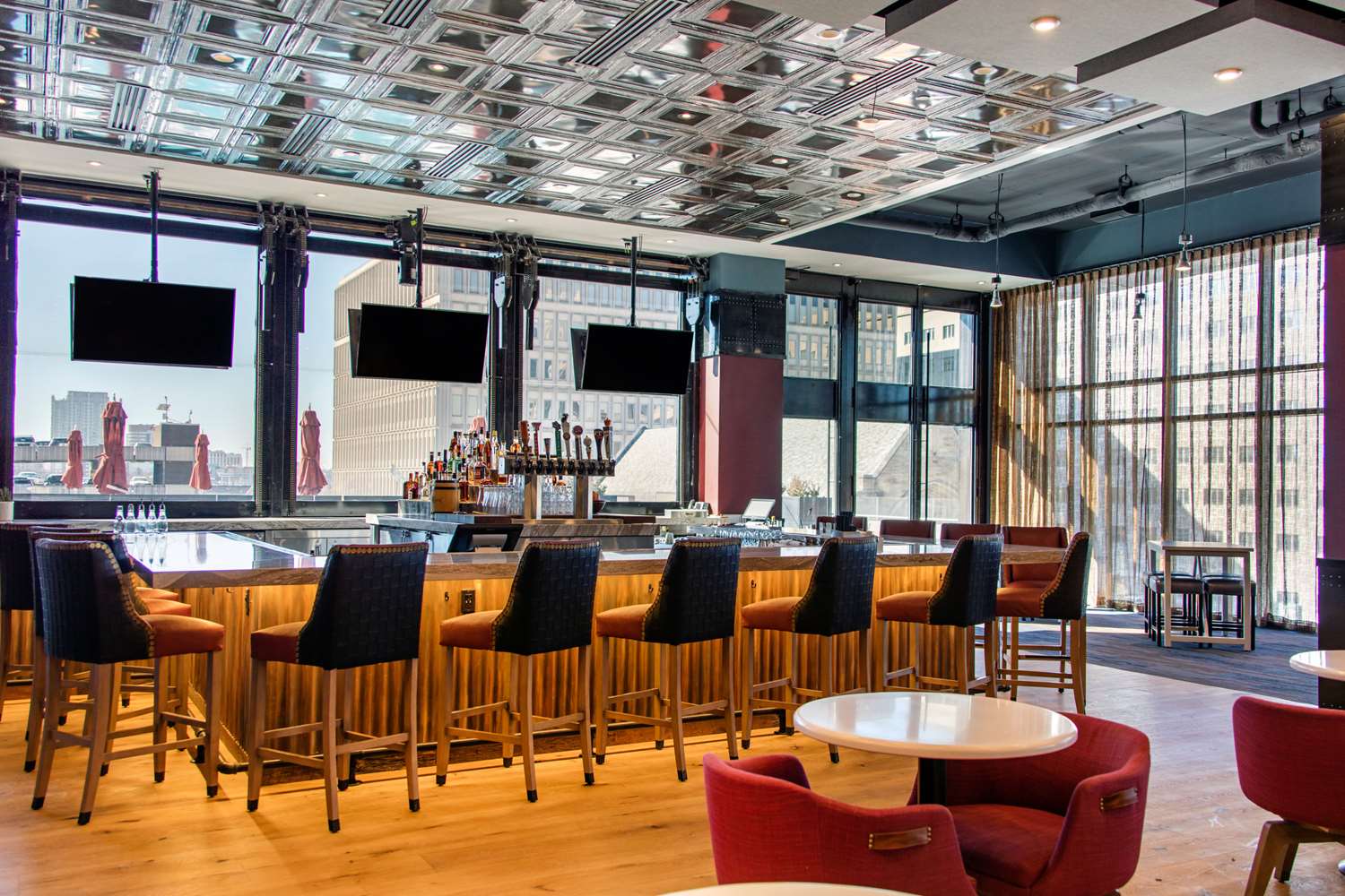 Cambria Hotel Nashville Downtown 52/56