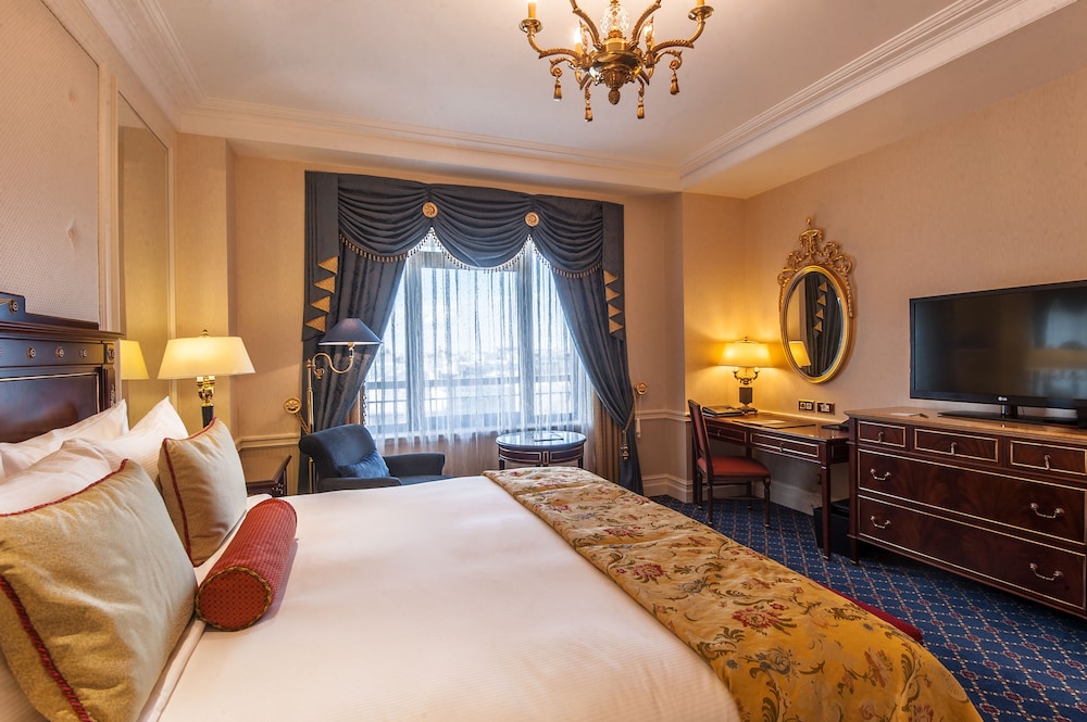 Fairmont Grand Hotel Kyiv 7/50