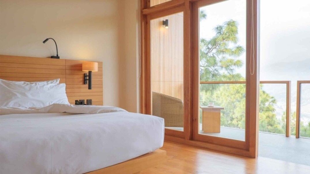 Deluxe, King Bed, Valley View