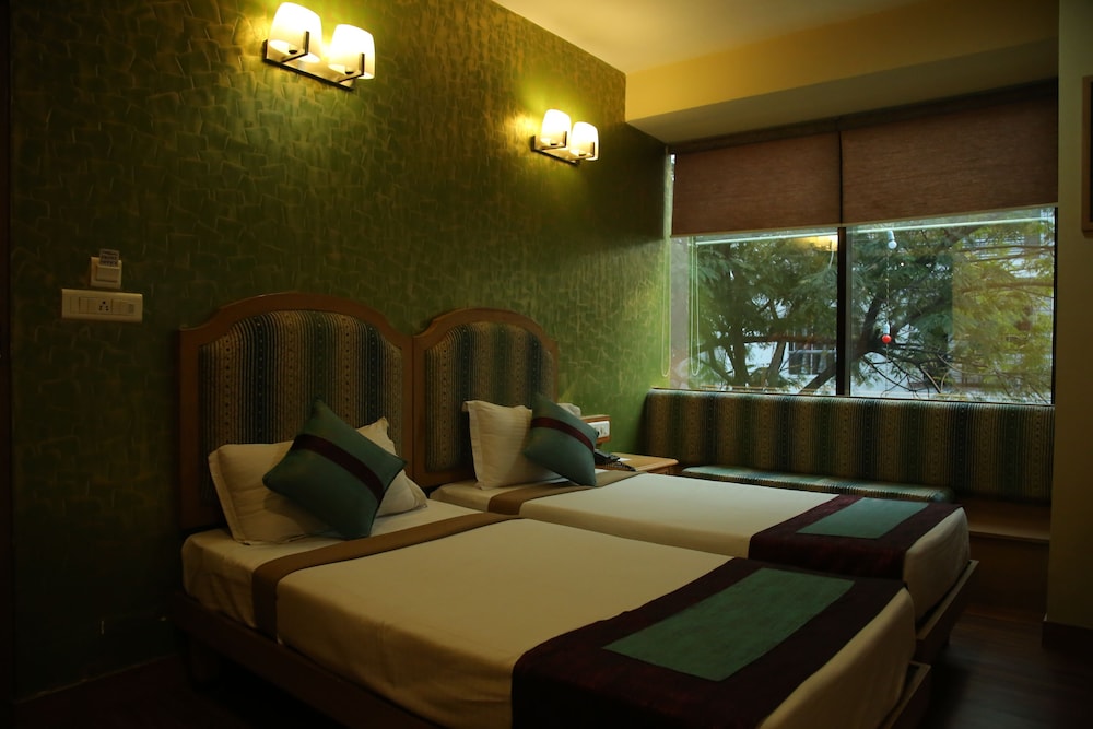 HOTEL SUDESH TOWER 22/37