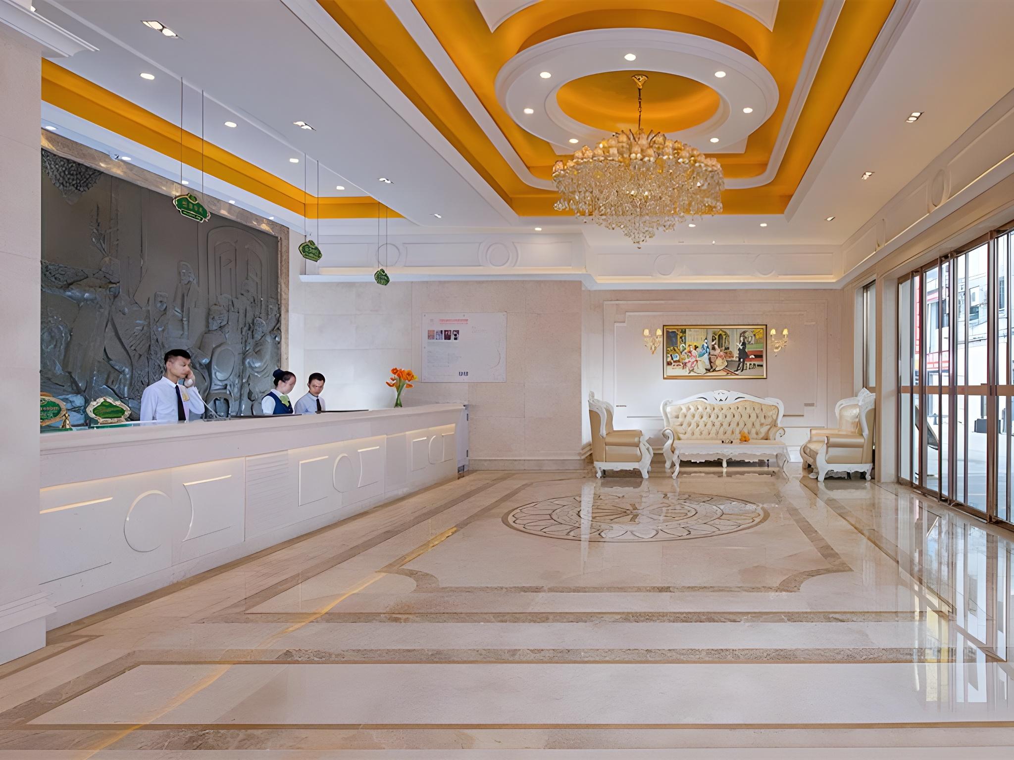 Vienna Hotel Lecong Furniture City Store 4/40