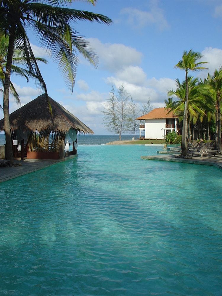 Sutra Beach Resort Spa 7/53