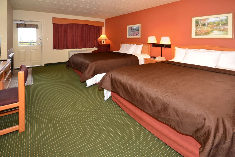 AmericInn by Wyndham Silver Bay 10/59