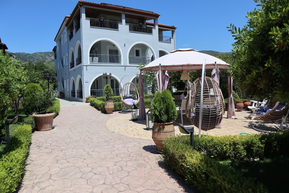 Delphin Rooms Sivota 24/50