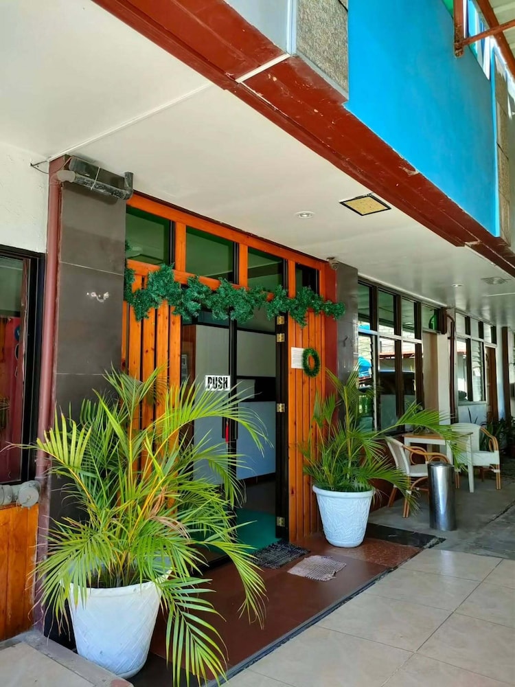 Axis Pension Hotel 5/50