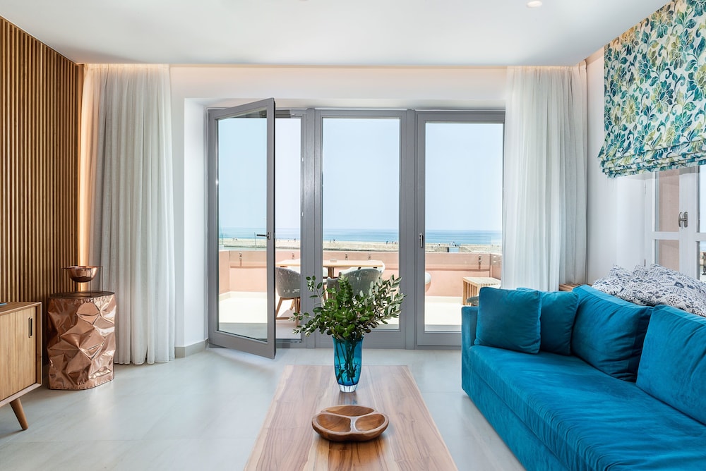 Avra Venetian Harbour Apartments 27/50