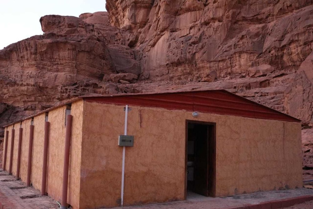 Moon Valley Camp 32/37