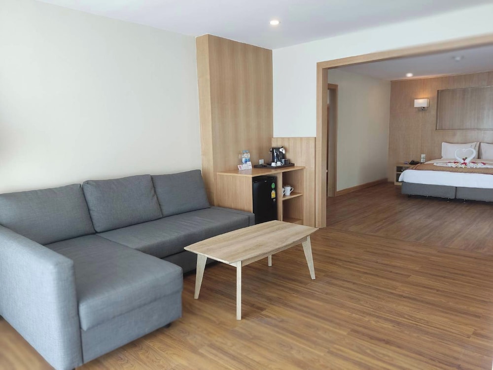 Phi Phi Holiday Resort 60/80