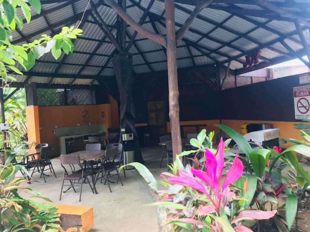 Aunty Arenal Lodge 2/50