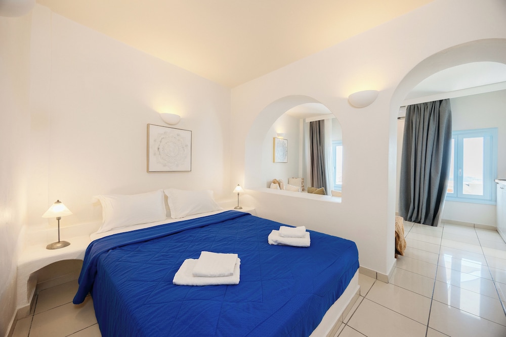 DELUXE, STUDIO, SUITE, DOUBLE BED