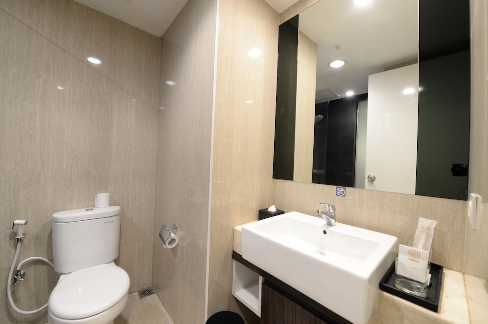 Horu Hotel Mangga Dua (formerly Hotel Neo Mangga Dua) 29/35