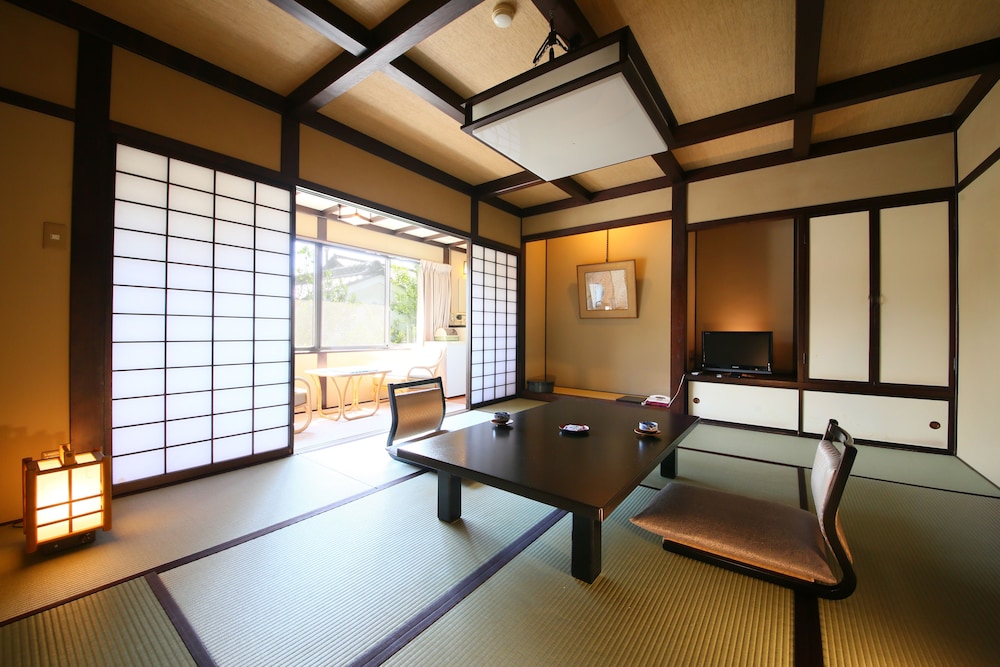 Izumiya Zenbe 26/50