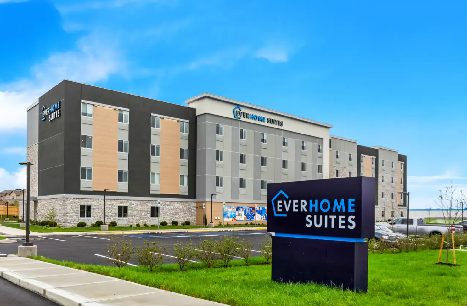 Everhome Suites Lexington - Horse Park photo3