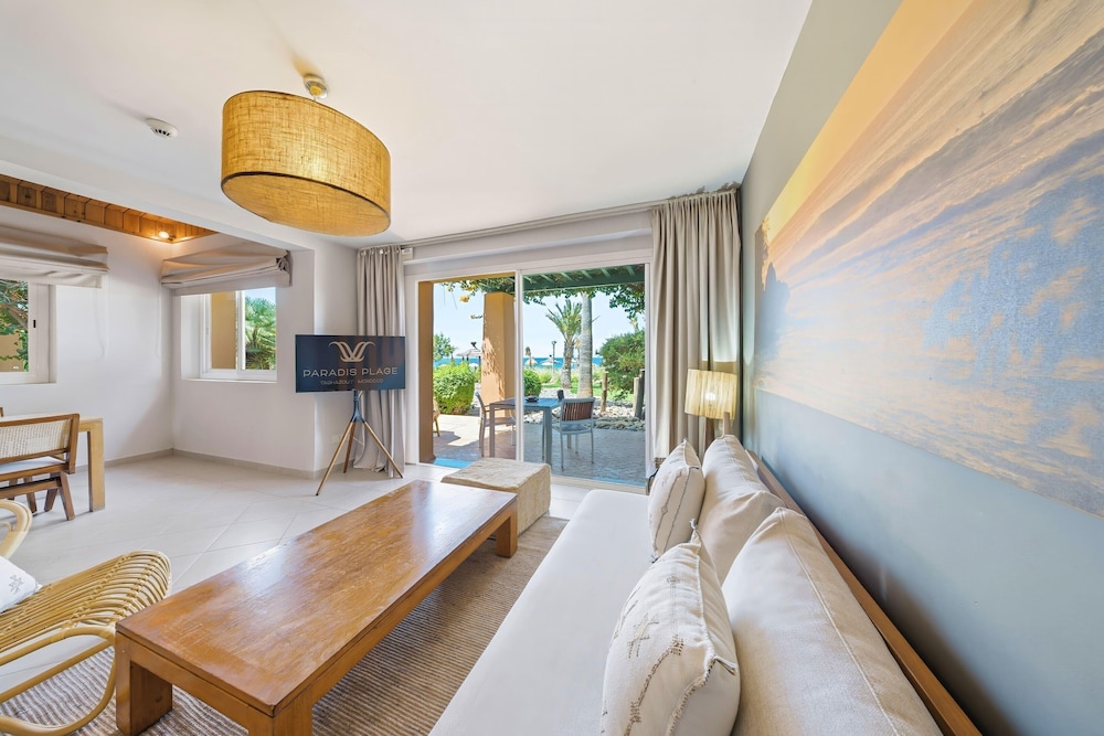 Paradis Plage Surf Yoga Spa Resort 25/83