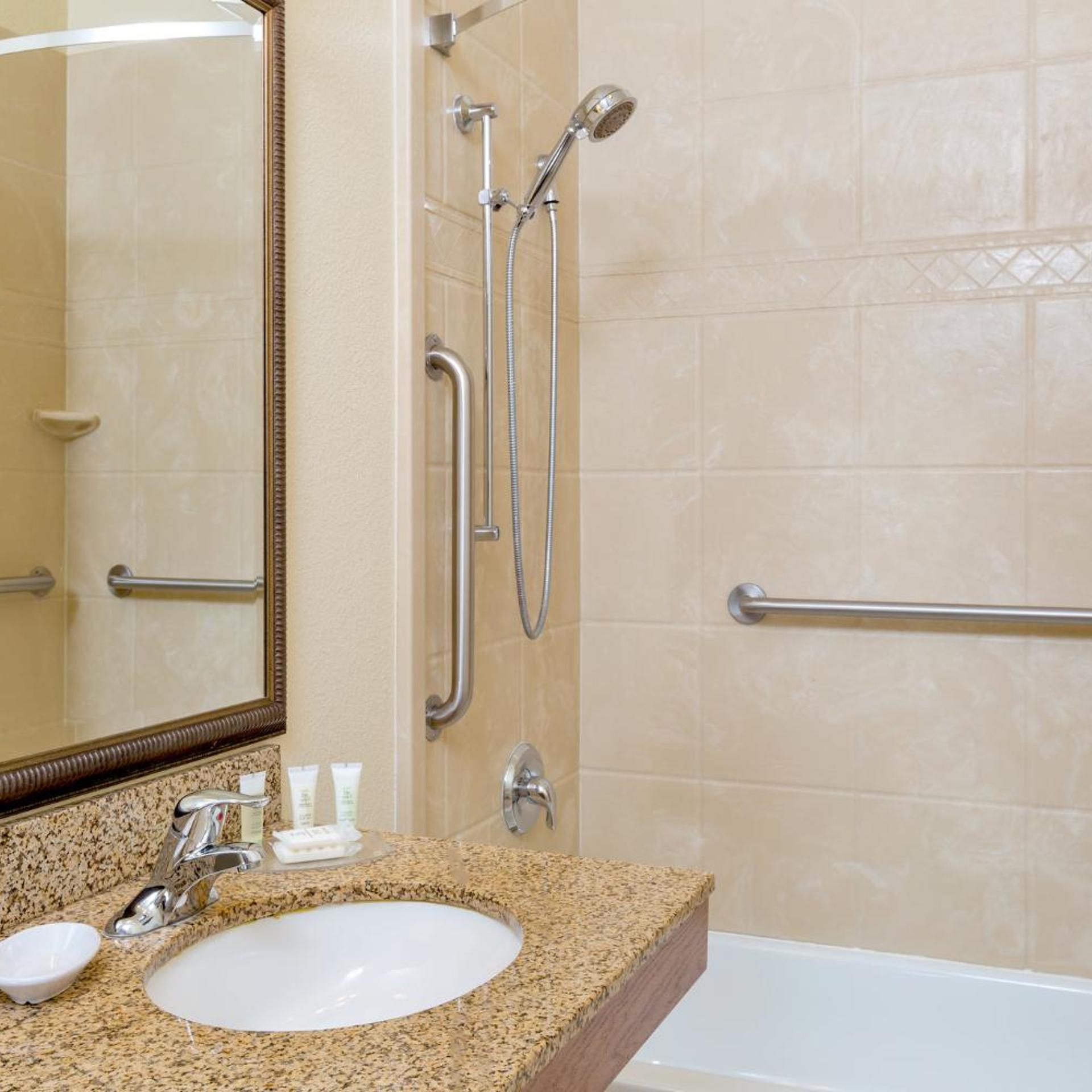 2 Bedrooms, Suite, 2 Bathrooms, Accessible