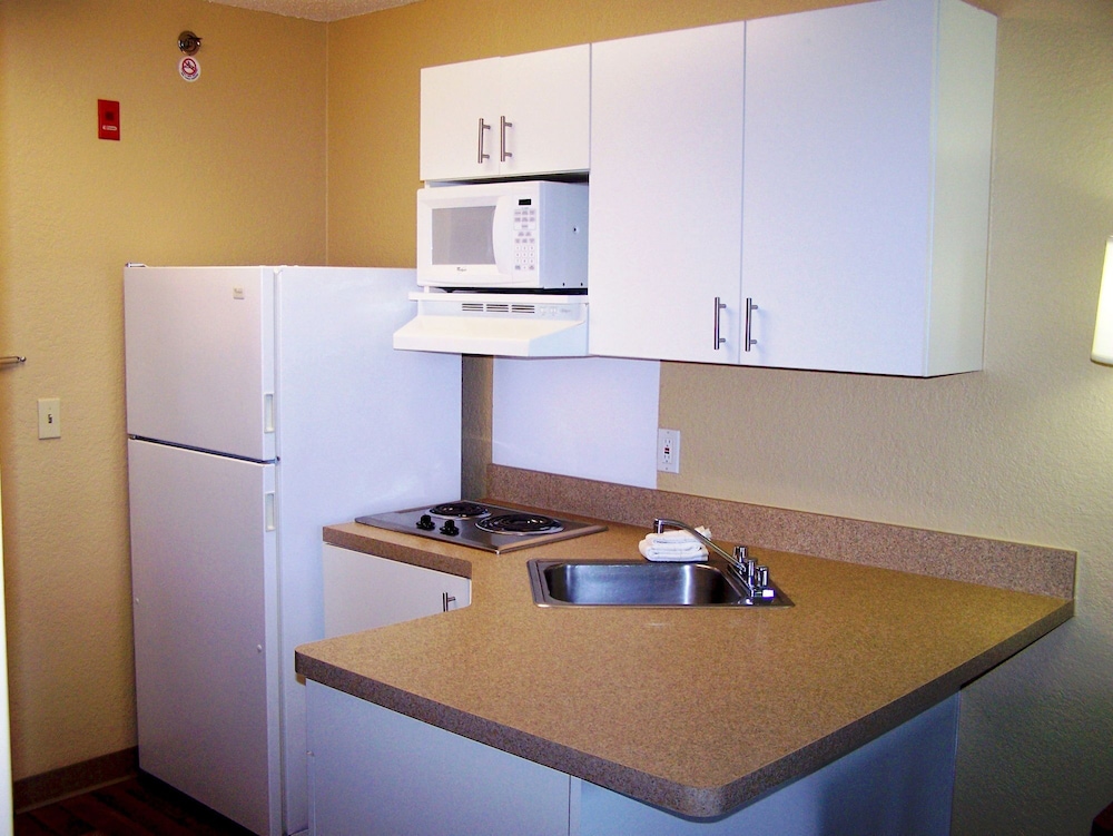 Studio 6 Extended Stay Minneapolis Airport Eagan MN 46/57