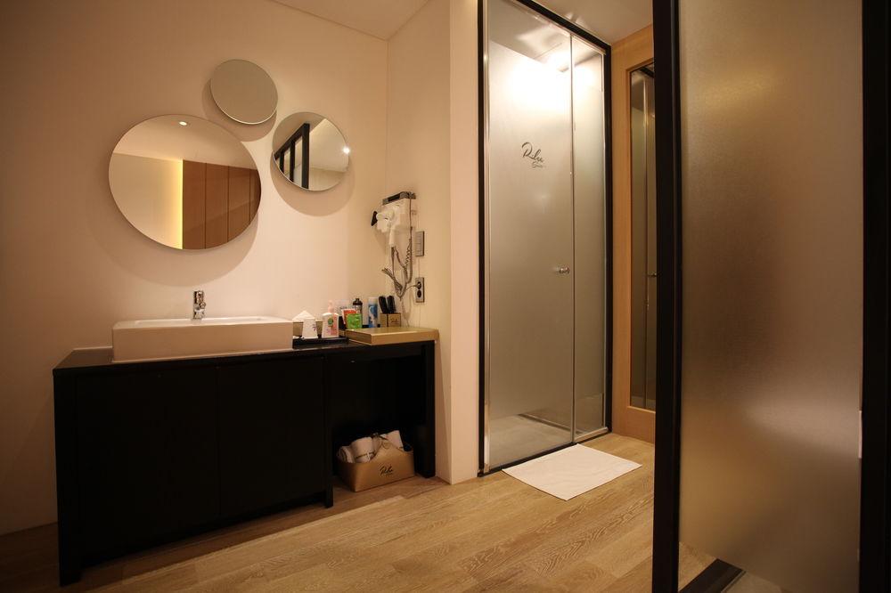 R.Lee Suite Hotel Ganseok 8/31