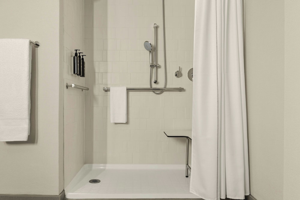 Sheraton Nashua 41/41
